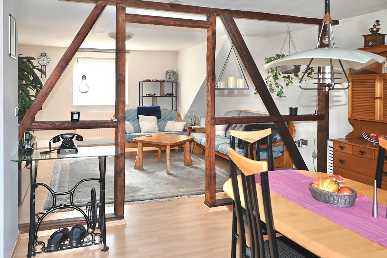 DG Zweifamilienhaus Ess- Wohnzimmer Beispiel