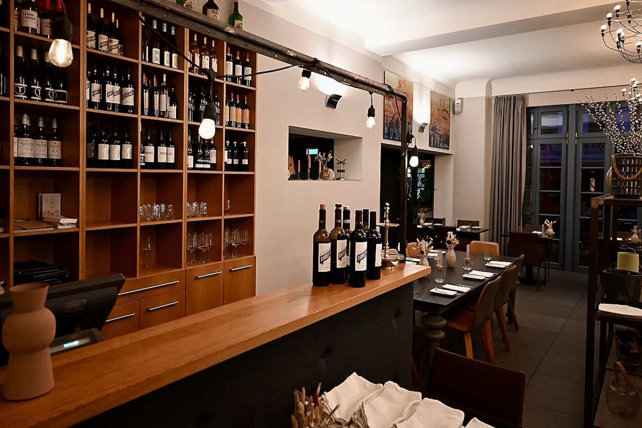EG Restaurant Bar abends