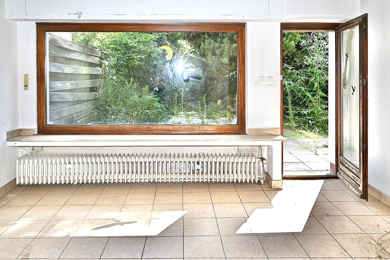 EG Wohnzimmer Blick Terrasse / Garten EG Wohnzimmer Blick Terrasse / Garten