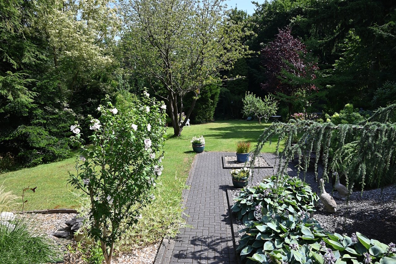 Weg zum Hauseingang