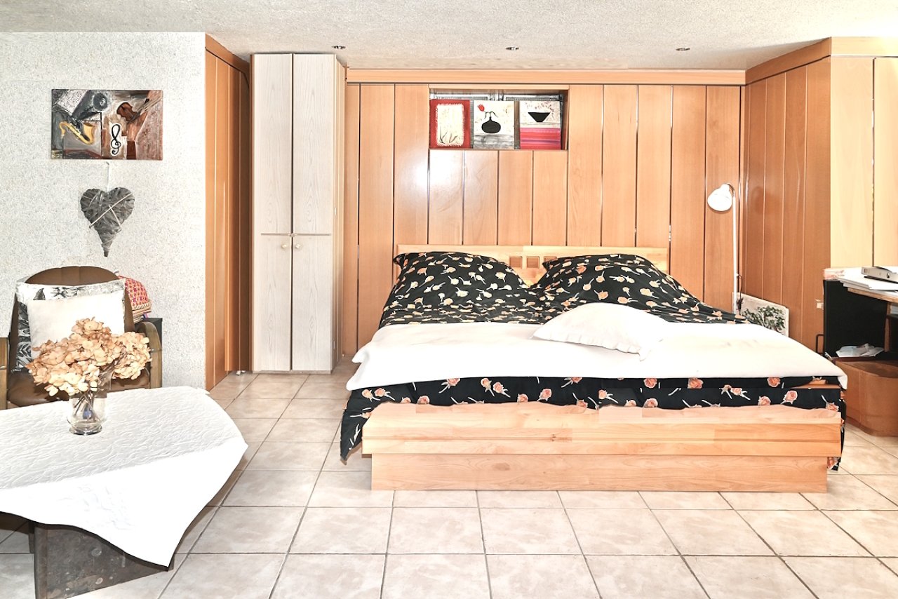 UG Schlafzimmer Wohnbereich UG Schlafzimmer Wohnbereich