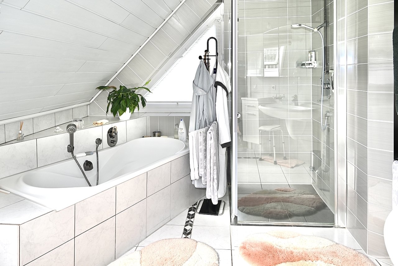 DG Badezimmer DG Badezimmer