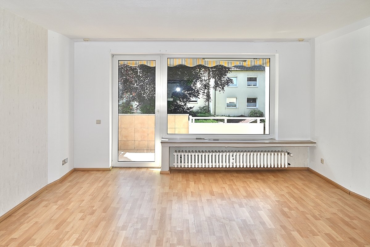 Wohnzimmer Blick zum Balkon Wohnzimmer Blick zum Balkon