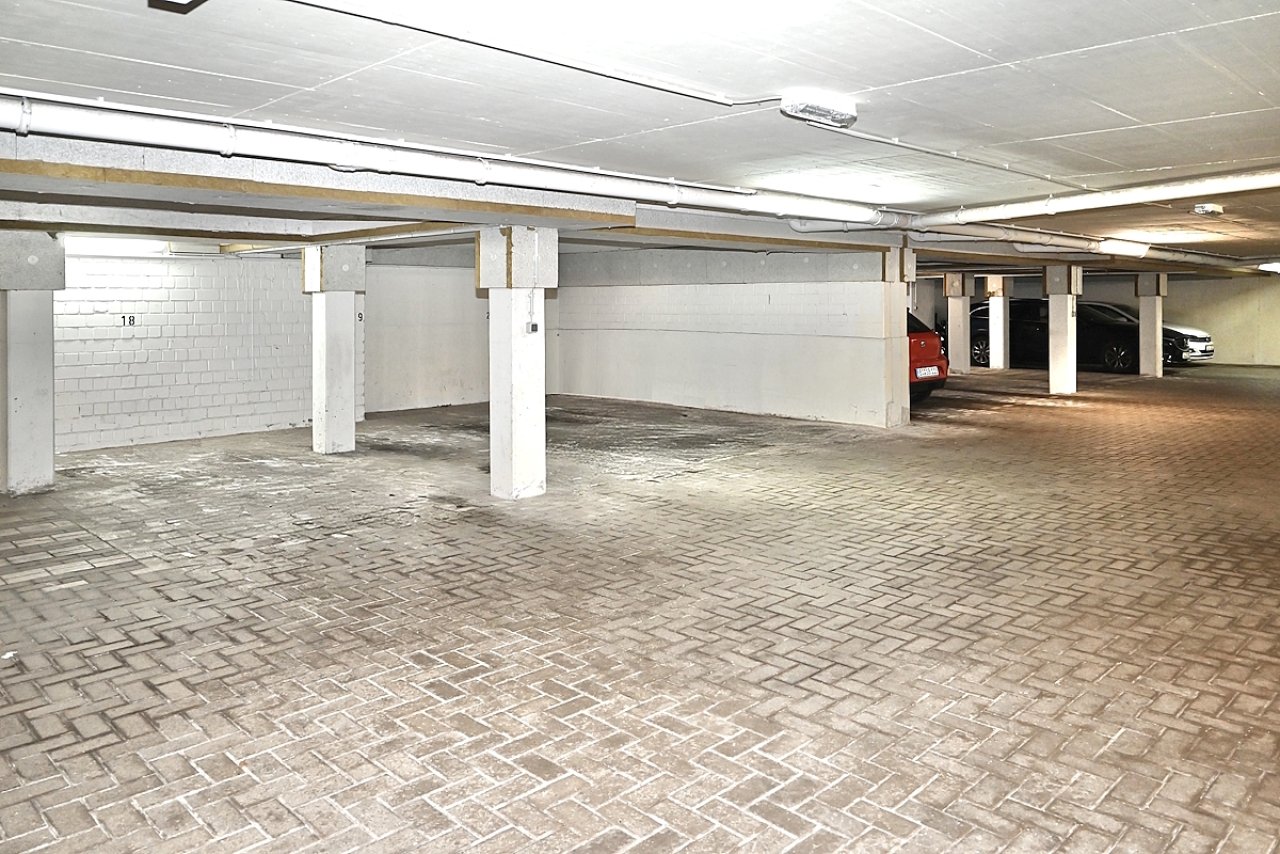 Tiefgaragenstellplätze