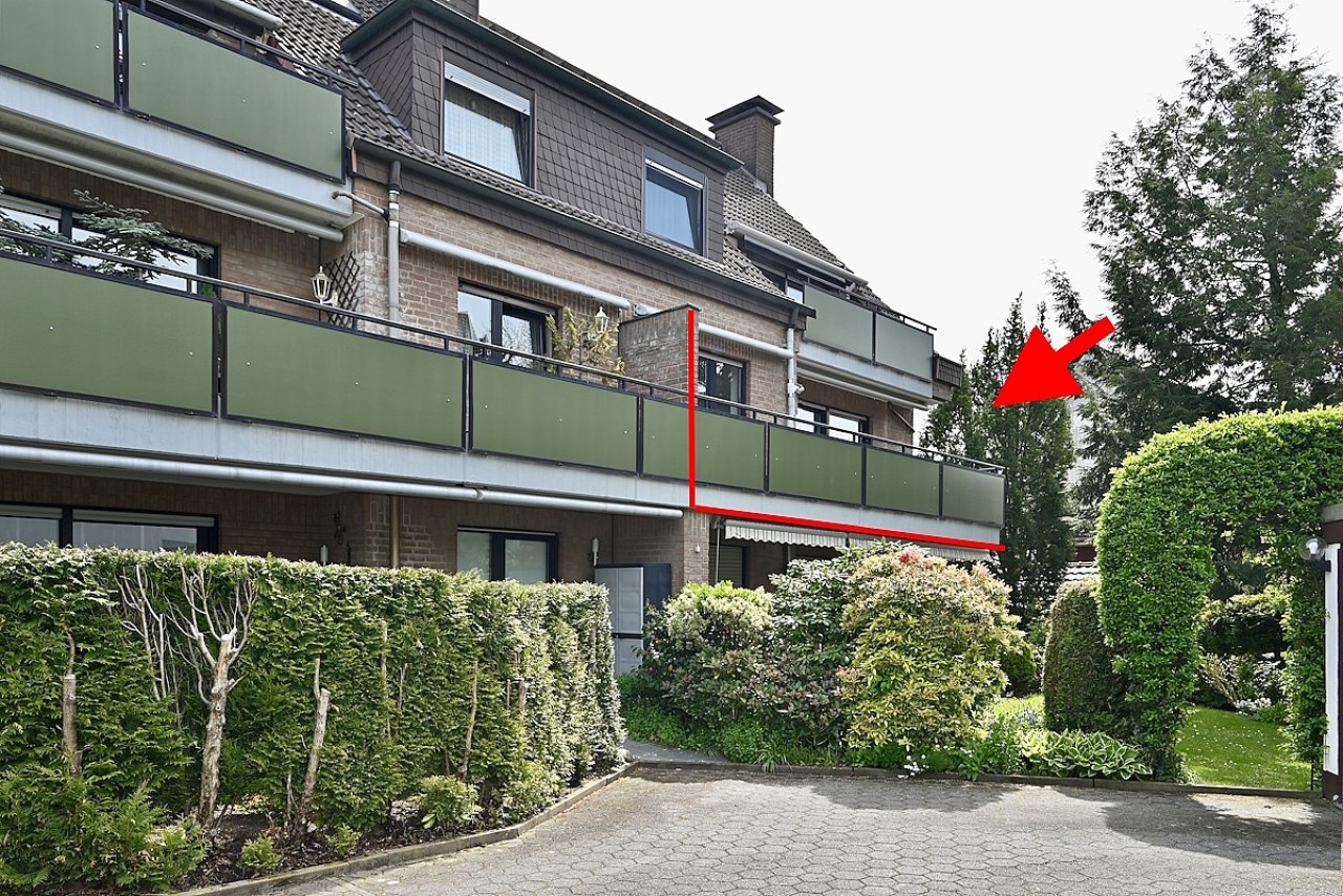 Hausrückseite mit Balkonen