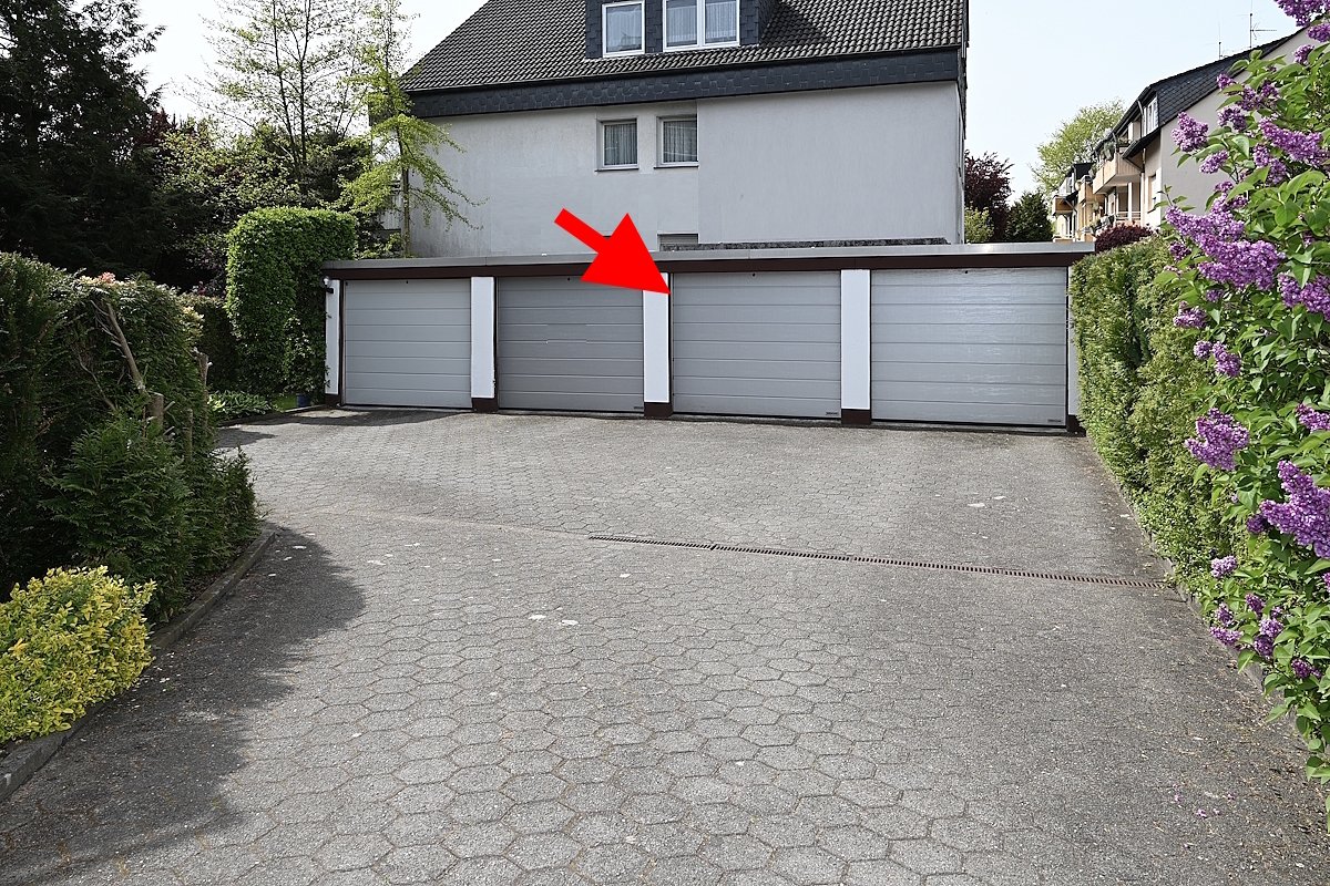 Garage und Hof