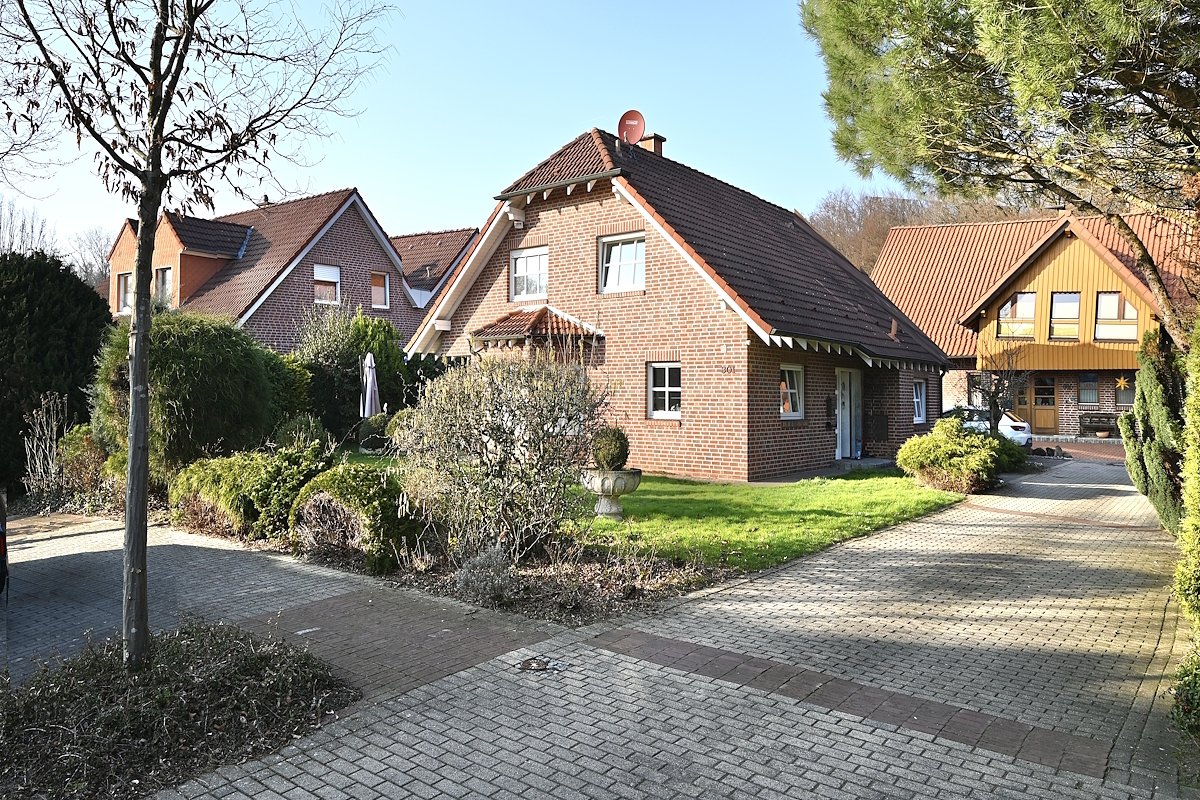 Haus und Umgebung