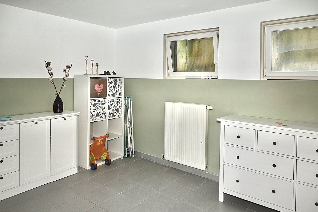 UG Arbeitszimmer rechte Wohnung UG Arbeitszimmer rechte Wohnung