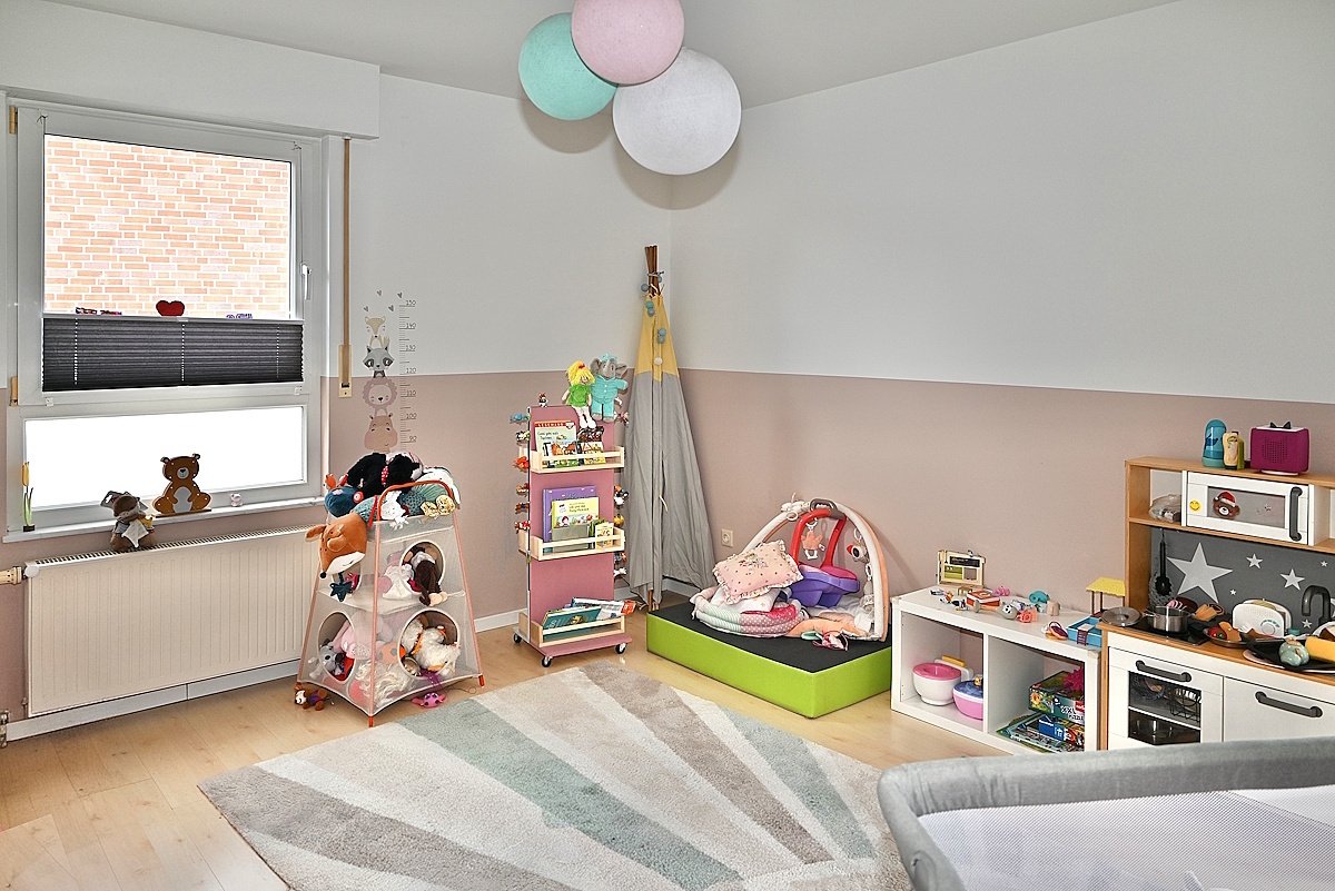 UG Studio rechte Wohnung UG Studio rechte Wohnung