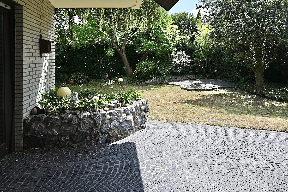 Terrasse Blick in Garten