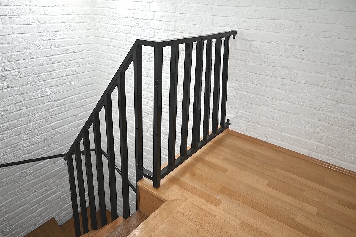 Treppenhaus zur DG Wohnung