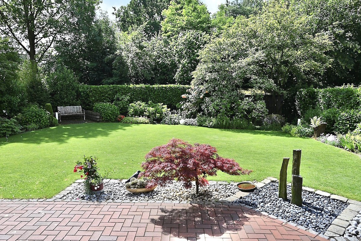 Terrasse Blick in Garten