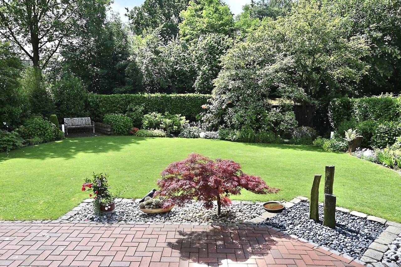 Terrasse Blick in Garten
