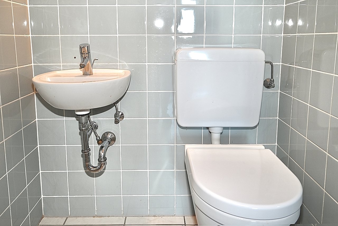 Separates WC Separates WC