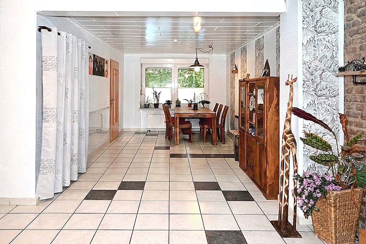 Wohnzimmer Blick zum Esszimmer Wohnzimmer Blick zum Esszimmer