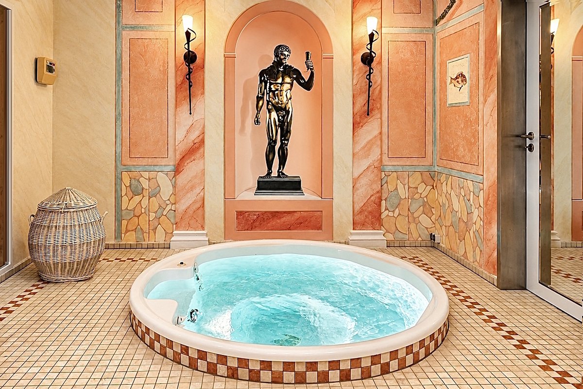 Wellnessbereich Whirlpool Wellnessbereich Whirlpool